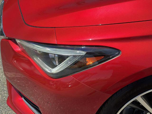 Used 2022 INFINITI Q60 3.0t Luxe w/ Cargo Package RWD image 9