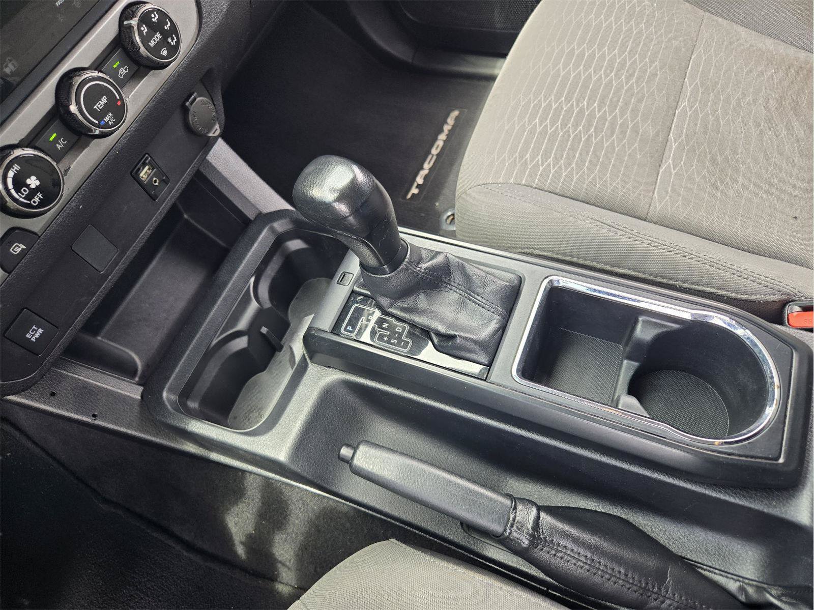 Used 2018 Toyota Tacoma SR w/ SR Convenience Package RWD image 15