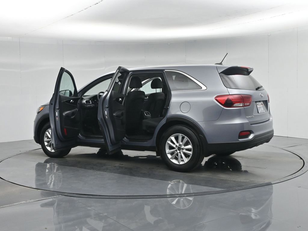Used 2020 Kia Sorento LX image 56