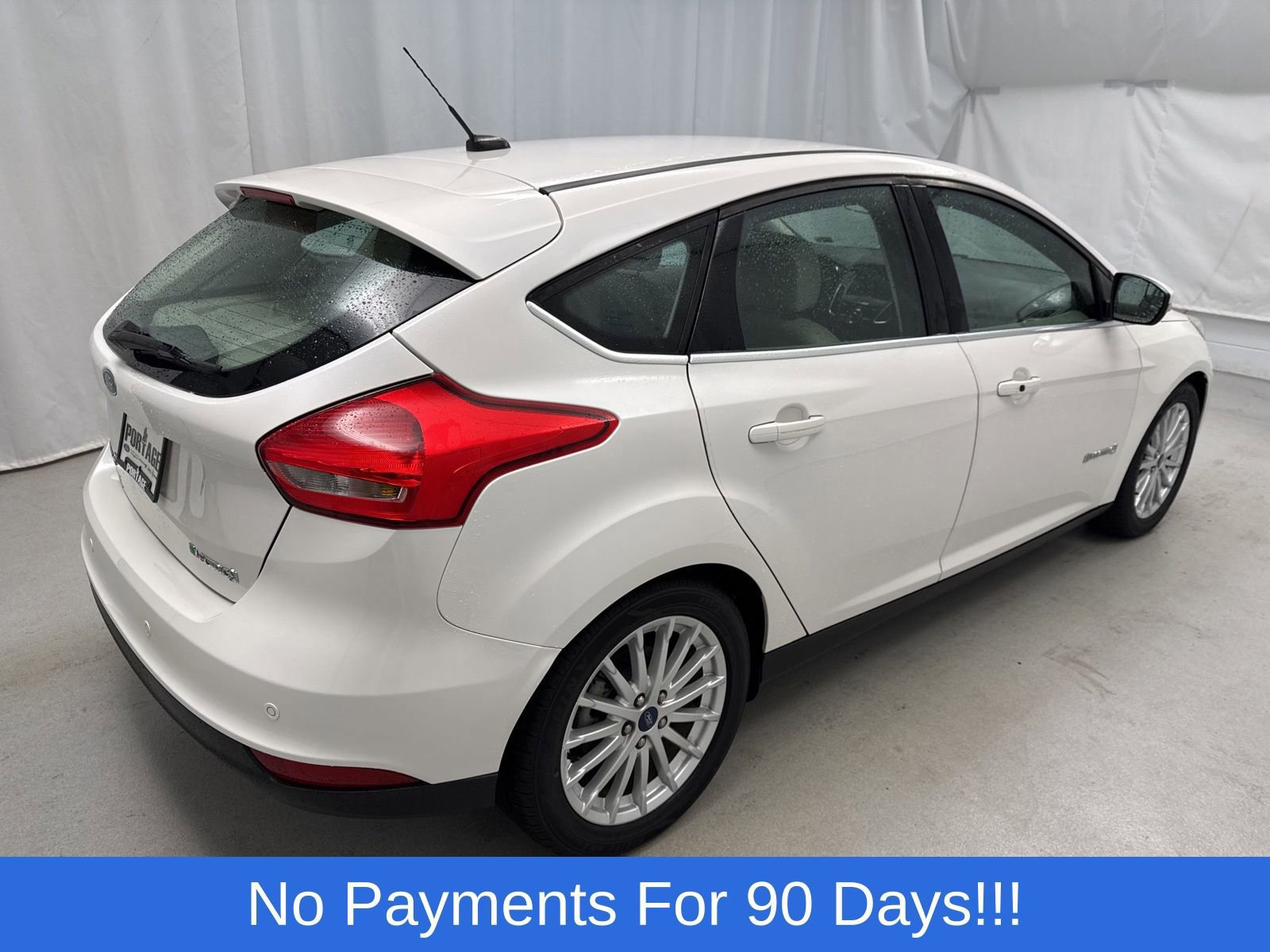 Certified 2018 Ford Focus Electric Hatchback image 2