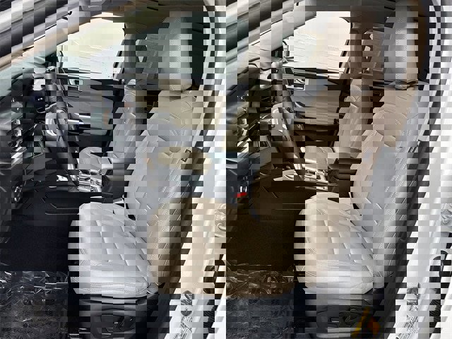 Certified 2023 Ford Explorer XLT w/ Equipment Group 202A image 3