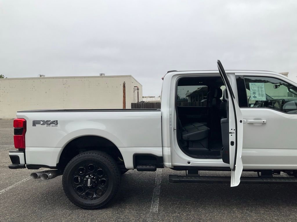 Certified 2025 Ford F350 Lariat w/ Black Appearance Package image 60