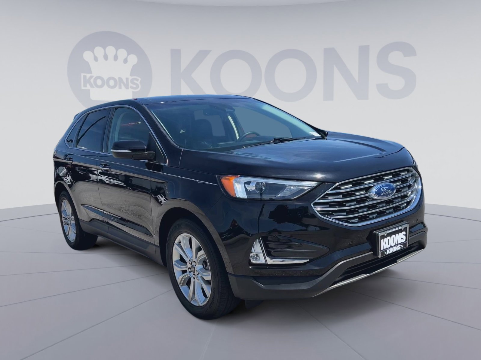 Certified 2023 Ford Edge Titanium w/ Cargo Accessory Package AWD/4WD image 4