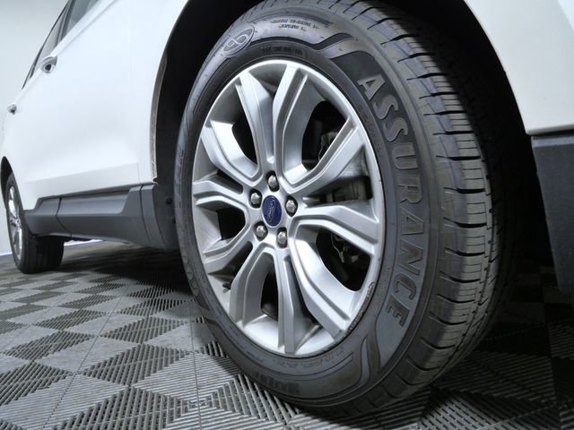 Certified 2019 Ford Edge Titanium w/ Class II Trailer Tow Package AWD/4WD image 2