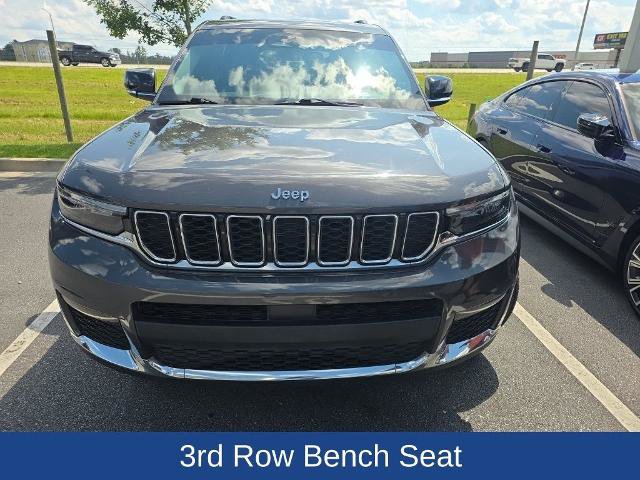Used 2022 Jeep Grand Cherokee L Limited AWD/4WD image 2