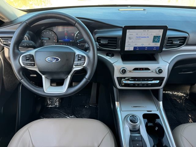Certified 2023 Ford Explorer XLT w/ Equipment Group 202A AWD/4WD image 4