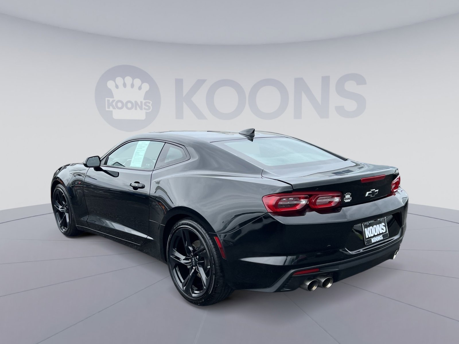 Used 2022 Chevrolet Camaro LT RWD image 14
