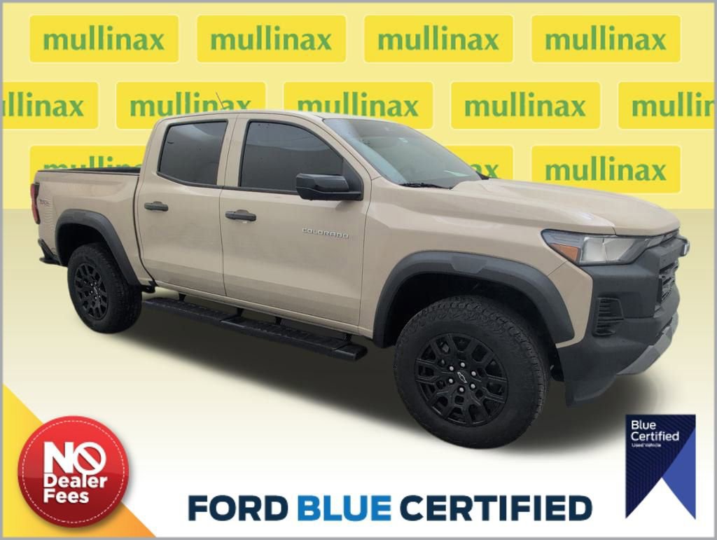 Used 2023 Chevrolet Colorado Trail Boss w/ Technology Package image 7