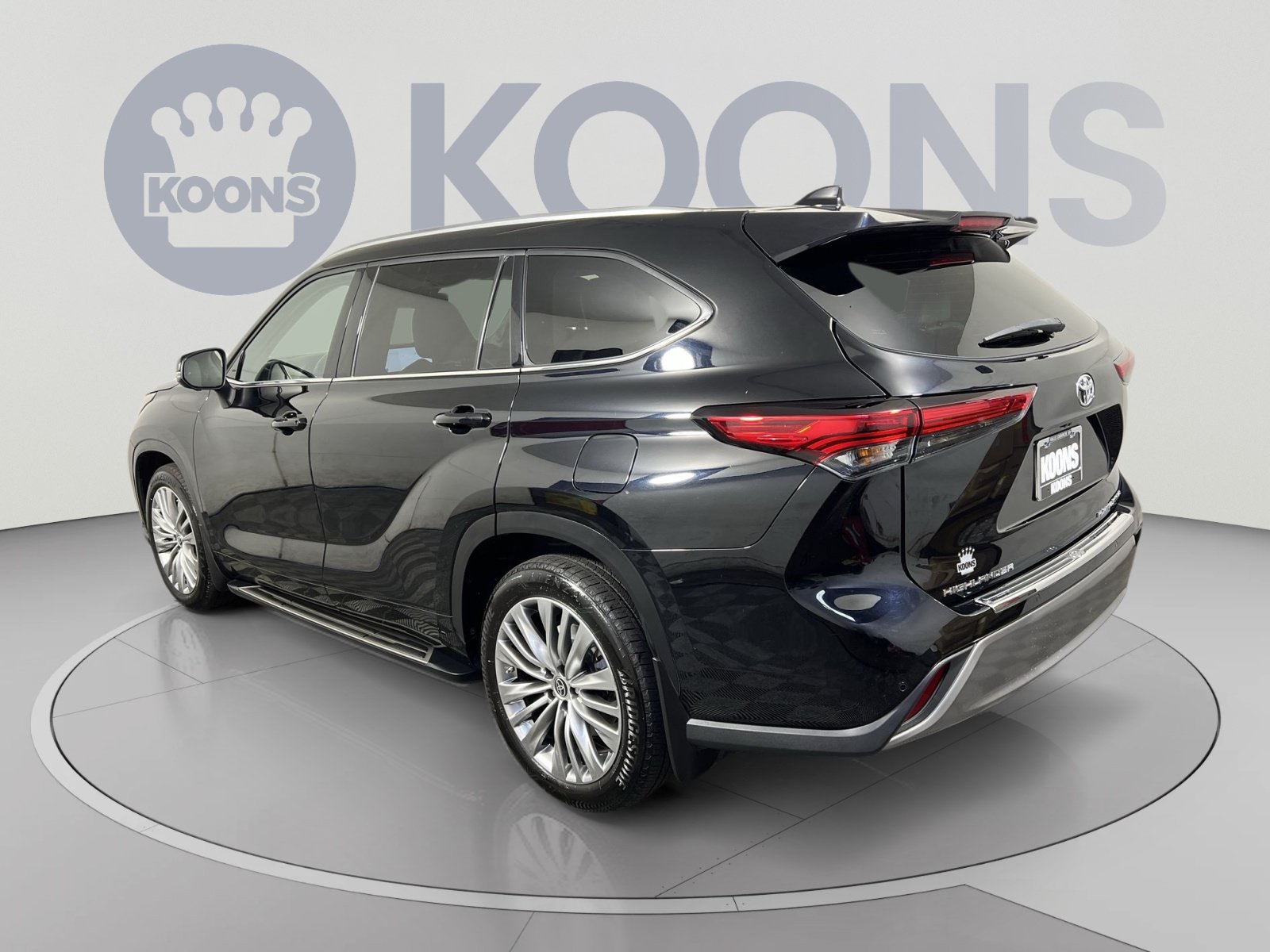 Used 2023 Toyota Highlander Platinum AWD/4WD image 8