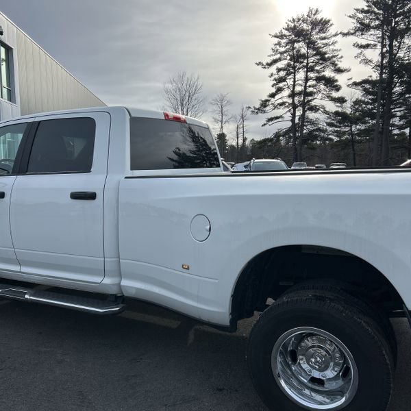 Used 2023 RAM 3500 Big Horn w/ Level 1 Equipment Group image 4
