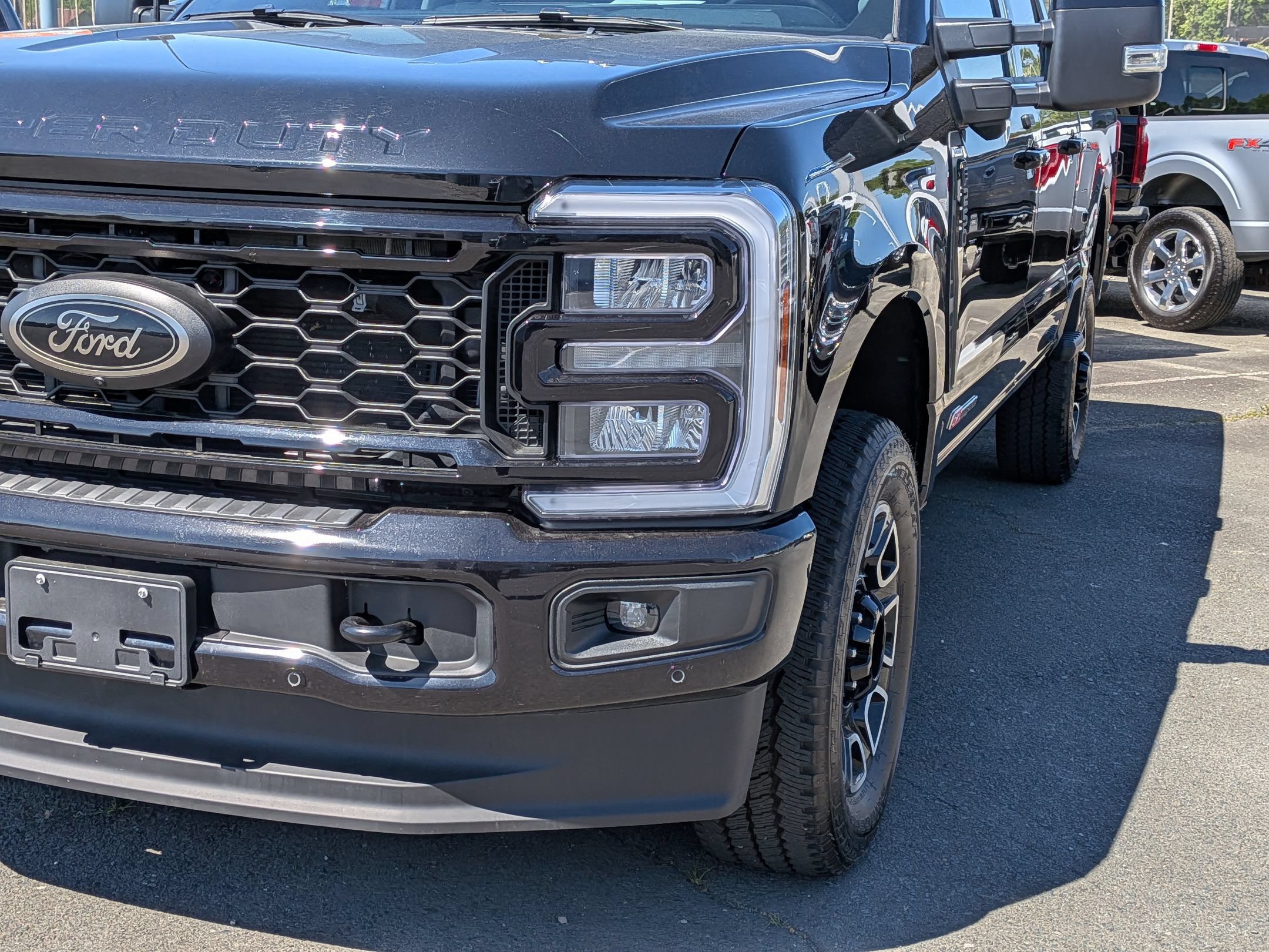 Certified 2025 Ford F250 Lariat w/ Lariat Ultimate Package AWD/4WD image 10