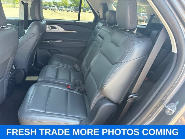 Certified 2025 Ford Explorer Active w/ Active Comfort Package AWD/4WD image 14
