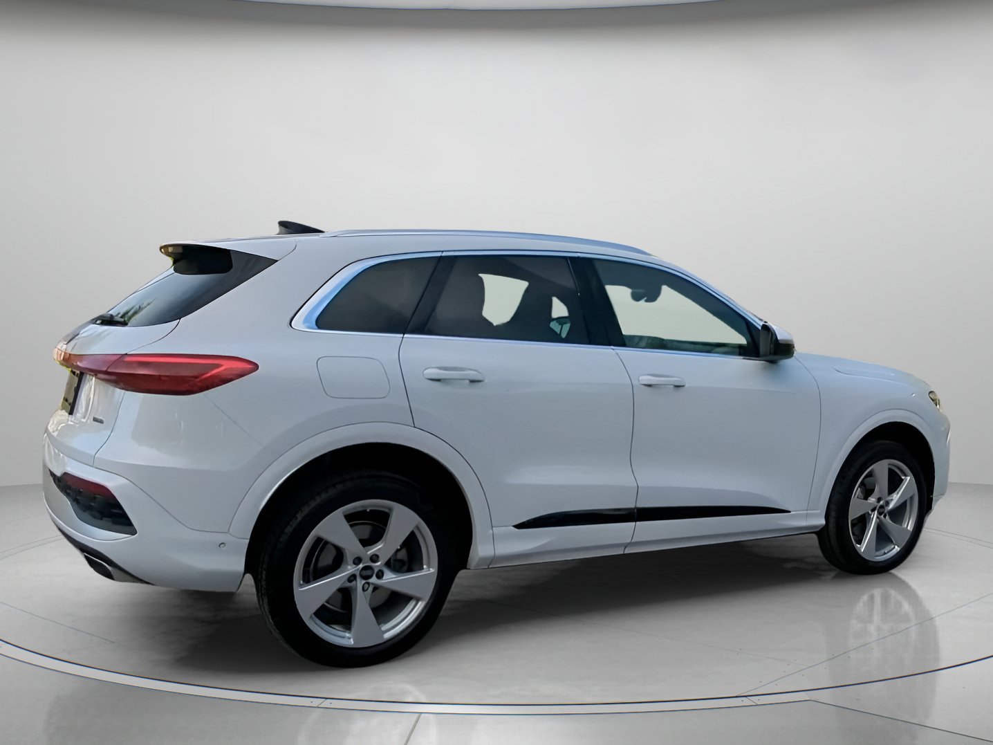 Used 2025 Audi Q5 Premium Plus AWD/4WD image 29