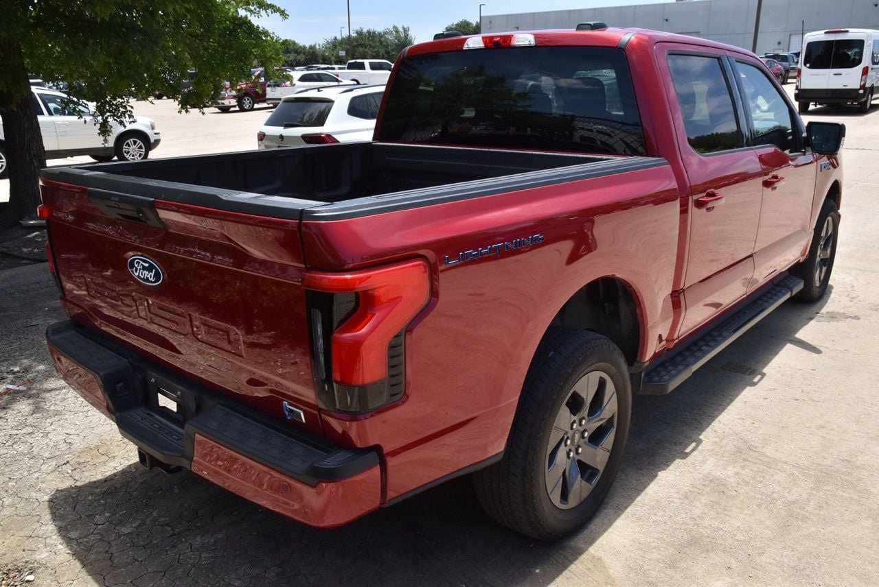 Certified 2025 Ford F150 Lightning Flash AWD/4WD image 7