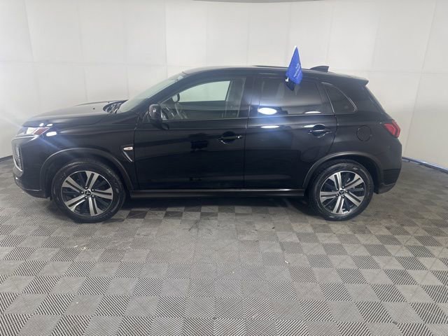 Used 2025 Mitsubishi Outlander Sport ES AWD/4WD image 2