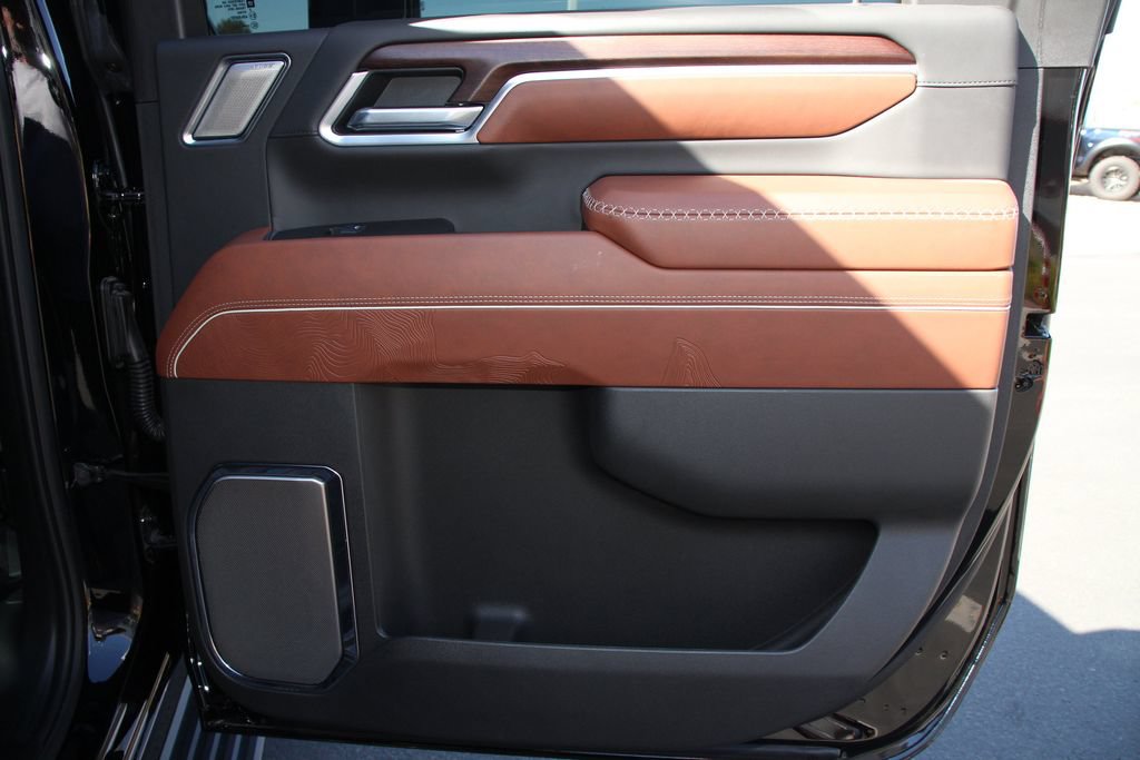 Used 2025 GMC Sierra 3500 Denali Ultimate AWD/4WD image 26