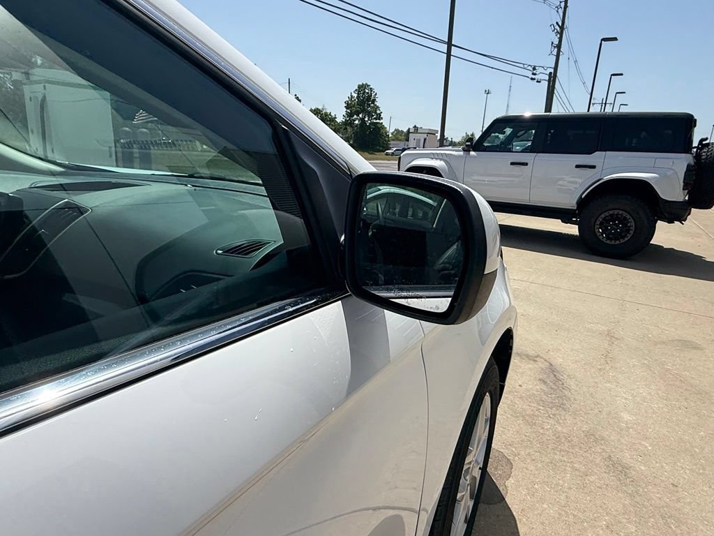 Certified 2024 Ford Edge SEL w/ Convenience Package AWD/4WD image 9