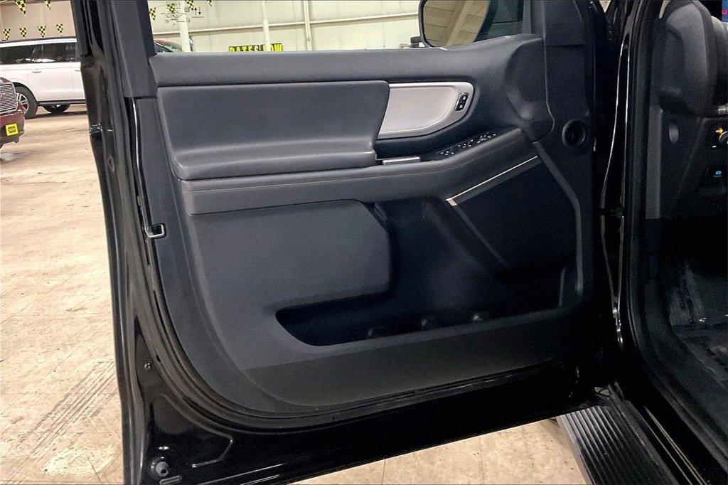 Certified 2025 Ford Expedition Max Active image 22