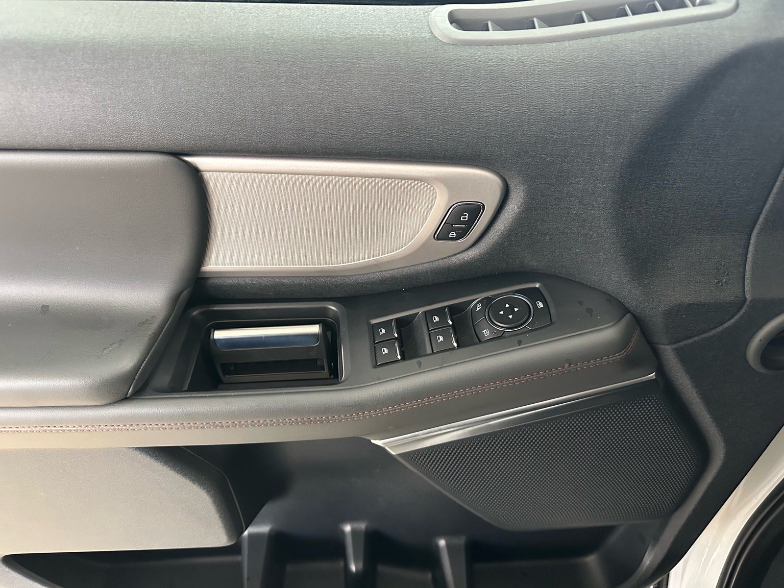 Certified 2025 Ford Expedition Active RWD image 16