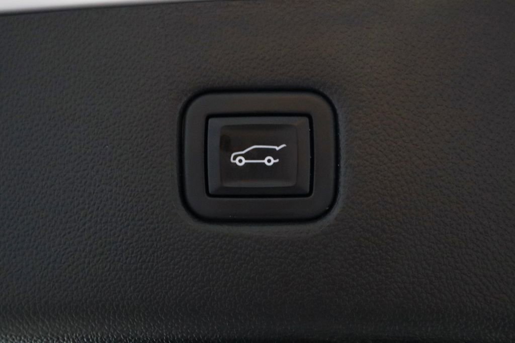 Used 2023 Chevrolet Blazer LT w/ Convenience Package AWD/4WD image 16