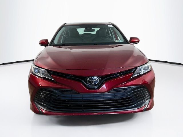 Used 2020 Toyota Camry LE FWD image 2