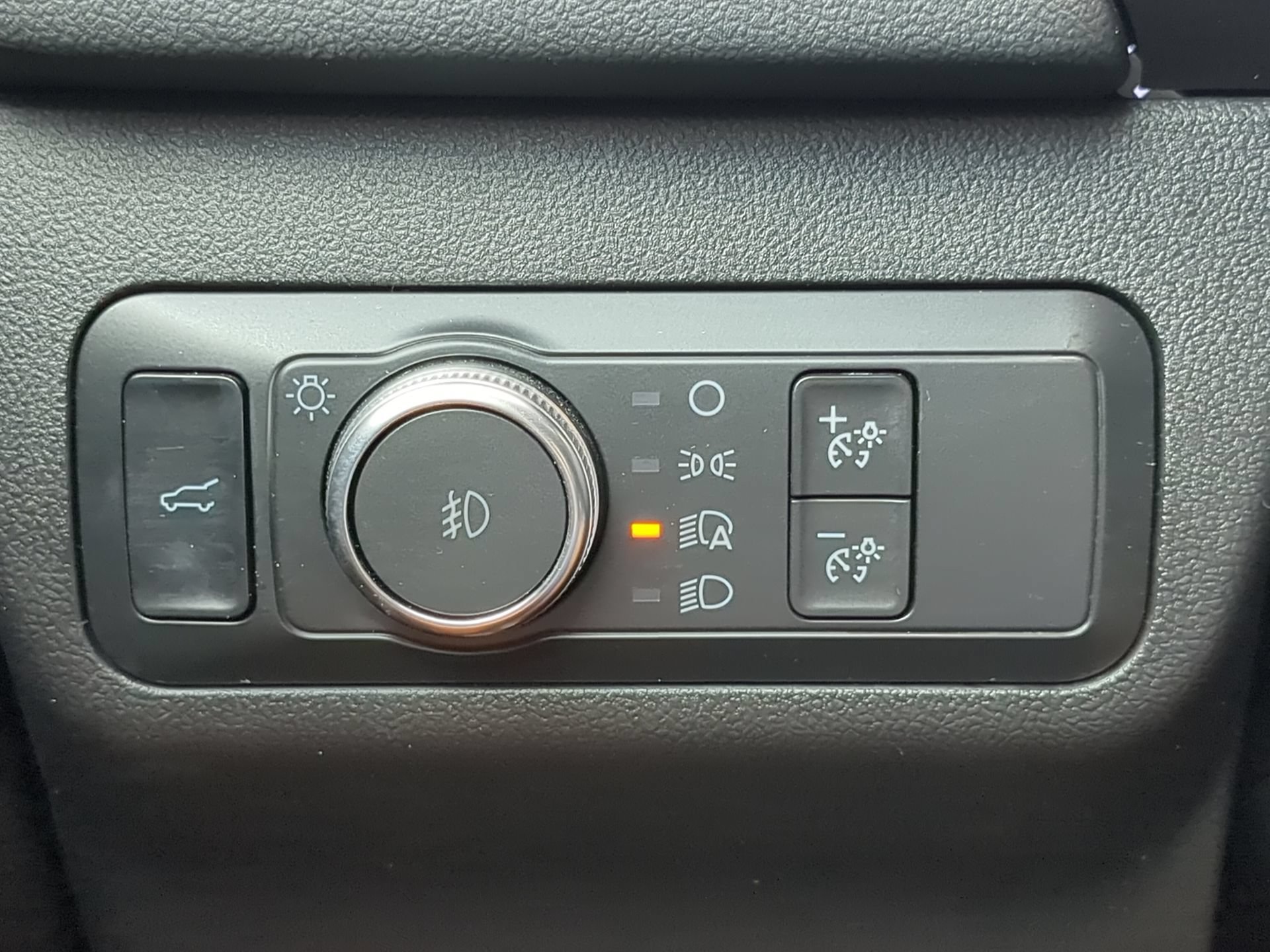 Certified 2020 Ford Escape SEL FWD image 63