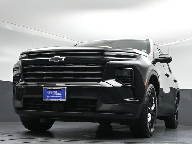 Used 2024 Chevrolet Traverse LT w/ Midnight/Sport Edition AWD/4WD image 37