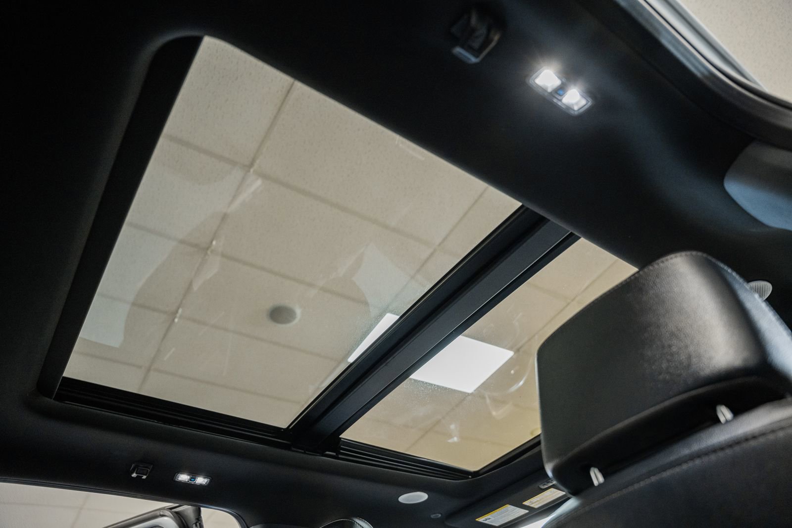 Certified 2023 Ford F150 Lariat w/ Equipment Group 502A High image 42