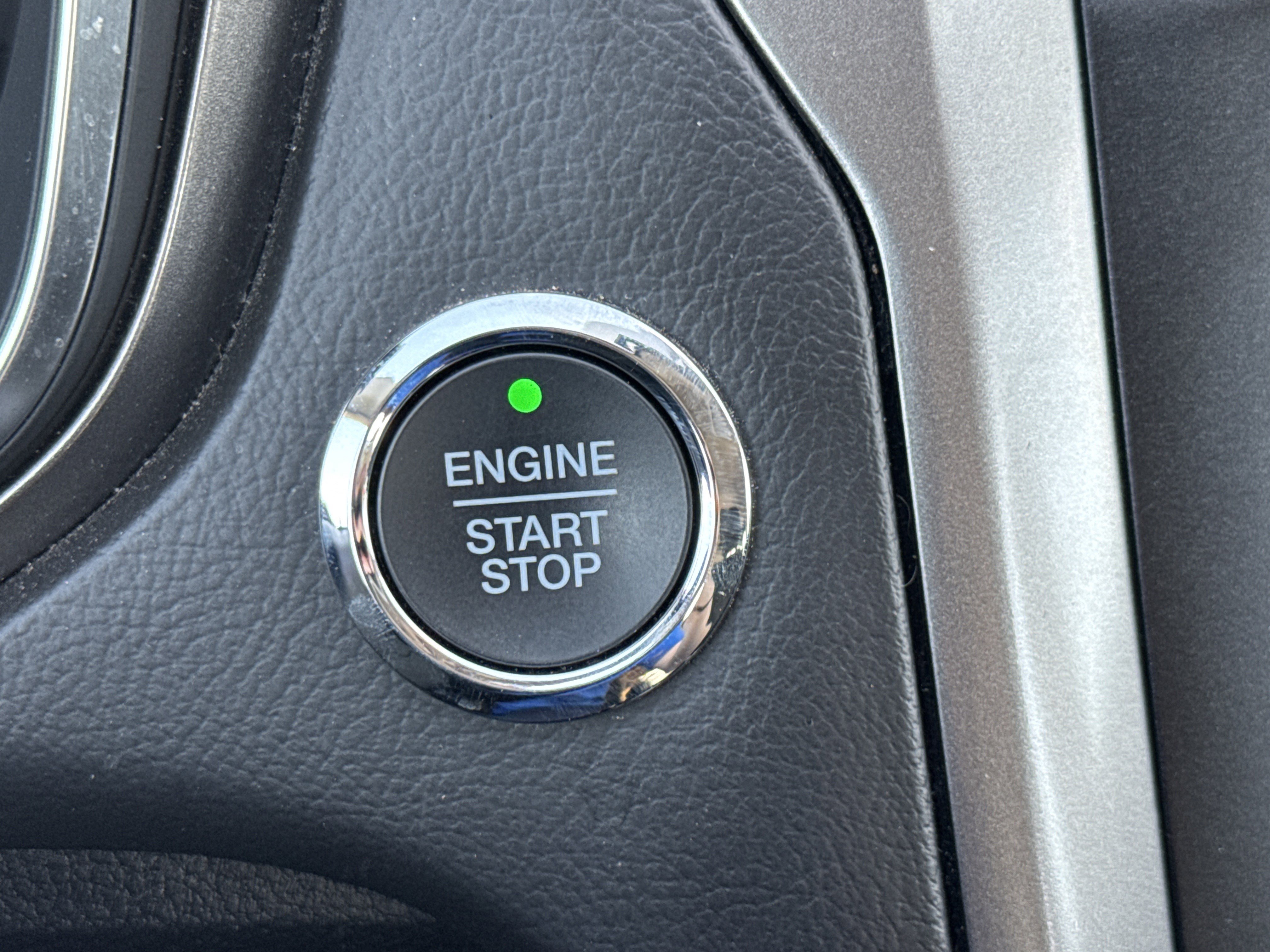 Certified 2017 Ford Fusion SE w/ Fusion SE Technology Package FWD image 23