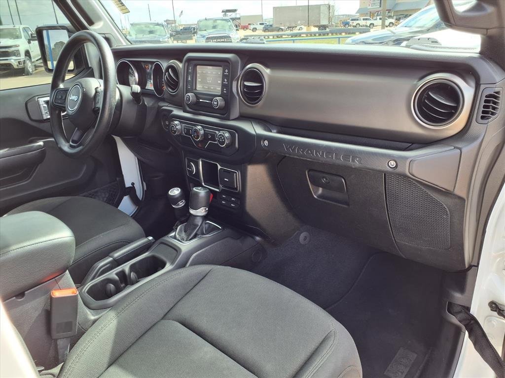 Used 2018 Jeep Wrangler Unlimited Sport image 29