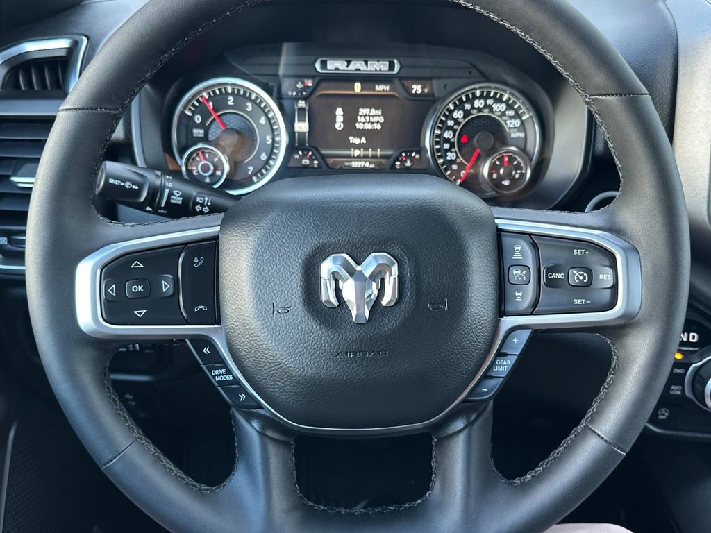 Used 2025 RAM 1500 Big Horn AWD/4WD image 21