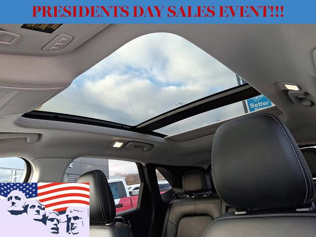 Certified 2022 Ford Escape Titanium w/ Class II Trailer Tow Package image 21