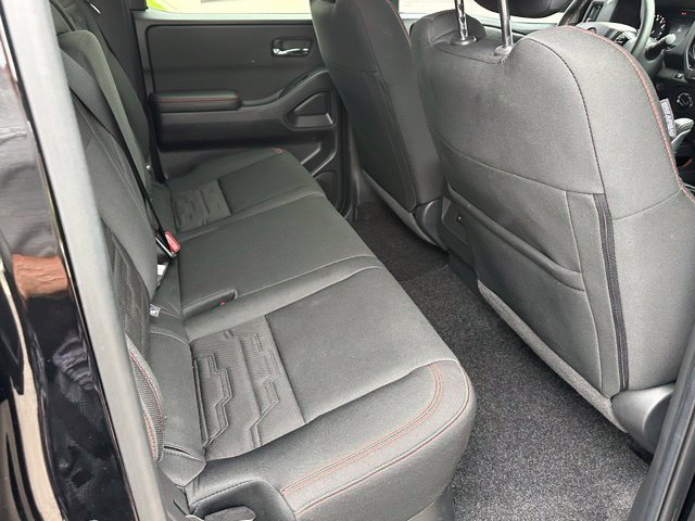 Used 2025 Nissan Frontier PRO-4X AWD/4WD image 29