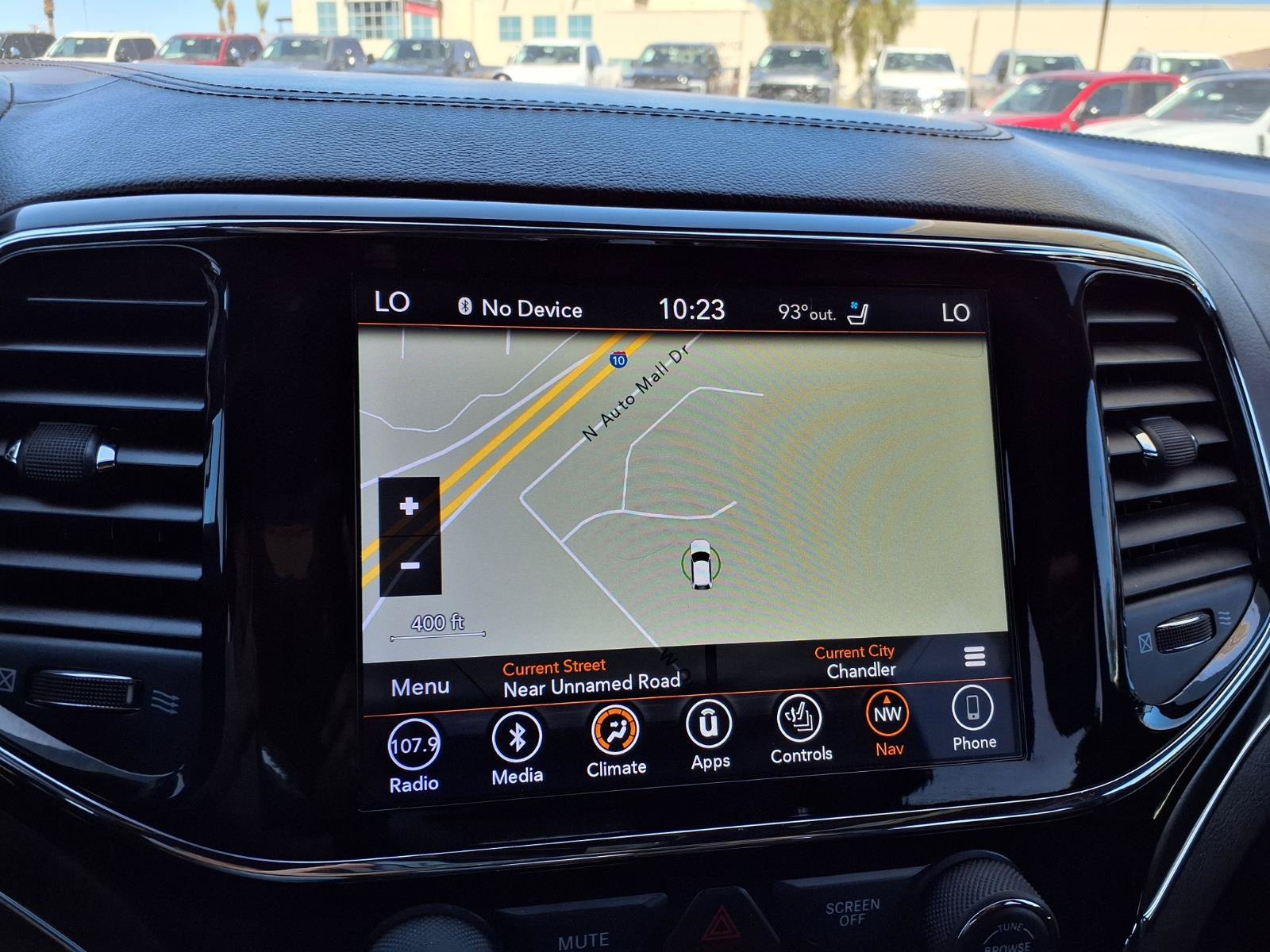 Used 2019 Jeep Grand Cherokee Overland AWD/4WD image 24