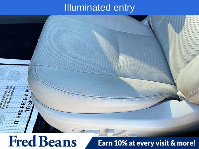 Used 2016 Subaru Forester 2.5i Touring w/ Eyesight & Navigation System image 23