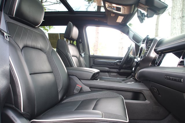 Used 2025 RAM 1500 Limited AWD/4WD image 13