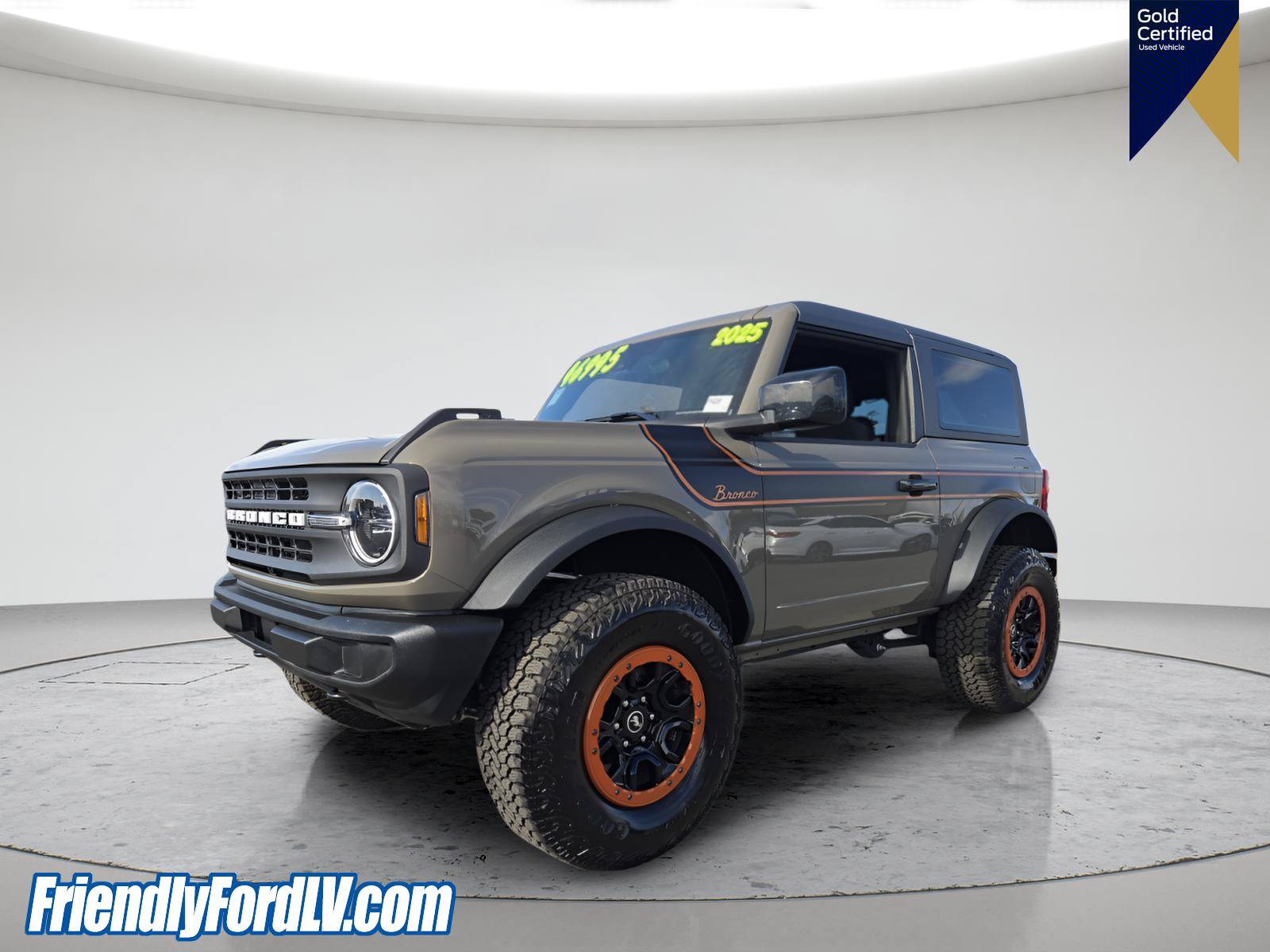 Certified 2025 Ford Bronco 2-Door w/ Sasquatch Package AWD/4WD image 2