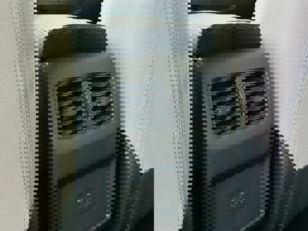 Used 2023 Nissan Rogue SV image 13