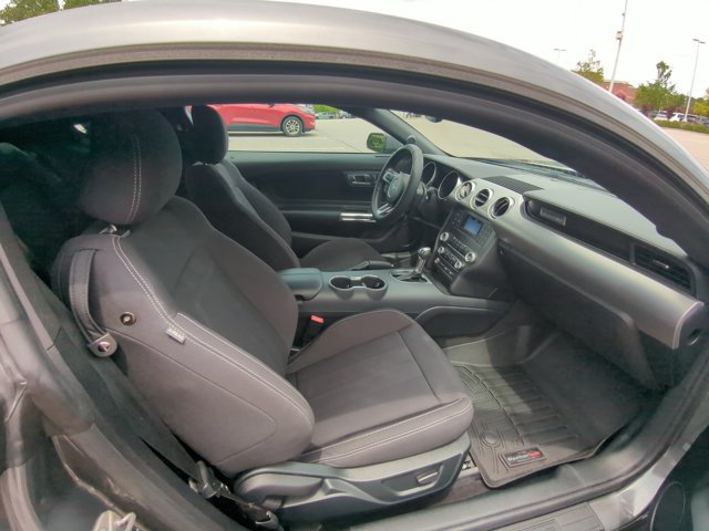 Certified 2022 Ford Mustang GT RWD image 28