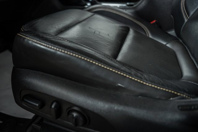 Used 2020 Chevrolet Traverse Premier w/ Redline Edition image 40