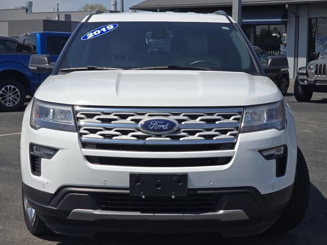 Certified 2019 Ford Explorer XLT w/ Equipment Group 202A AWD/4WD image 9