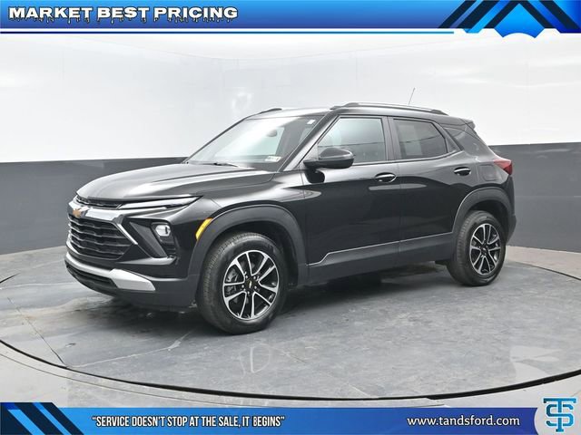 Used 2025 Chevrolet TrailBlazer LT AWD/4WD image 1