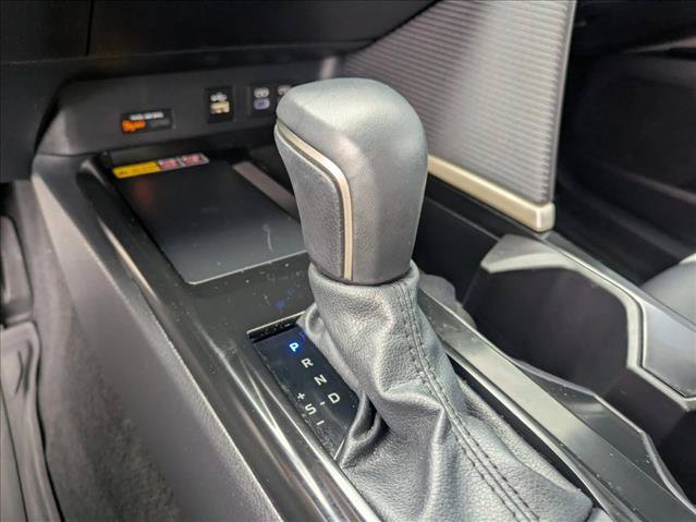 Used 2025 Toyota Camry SE w/ Convenience Package FWD image 11
