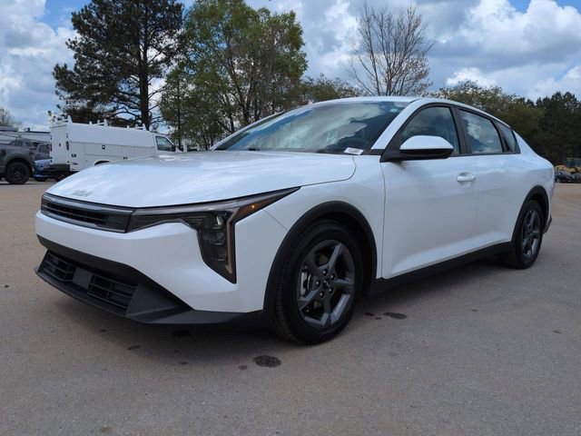 Used 2025 Kia K4 FWD image 8
