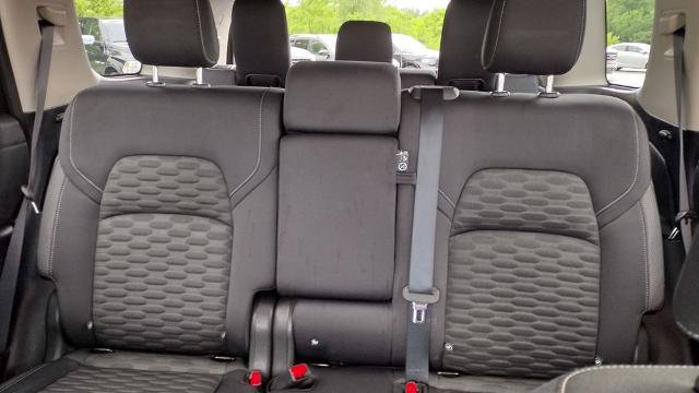 Used 2022 Nissan Pathfinder S AWD/4WD image 19