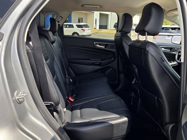 Certified 2024 Ford Edge Titanium AWD/4WD image 16
