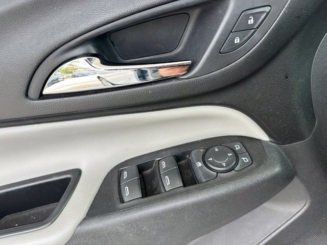 Used 2020 Chevrolet Equinox LS w/ LS Convenience Package FWD image 20