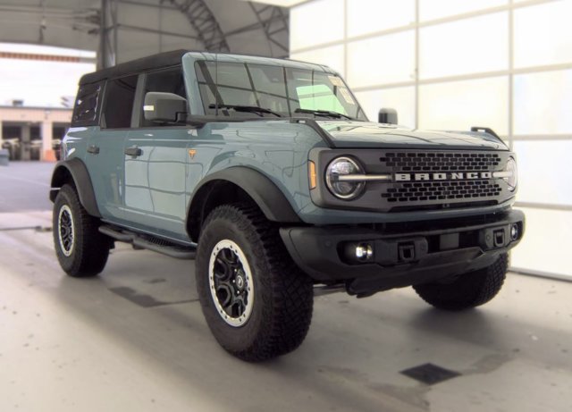 Certified 2023 Ford Bronco Badlands w/ Sasquatch Package AWD/4WD image 4
