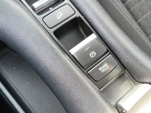 Used 2023 Honda HR-V LX image 30