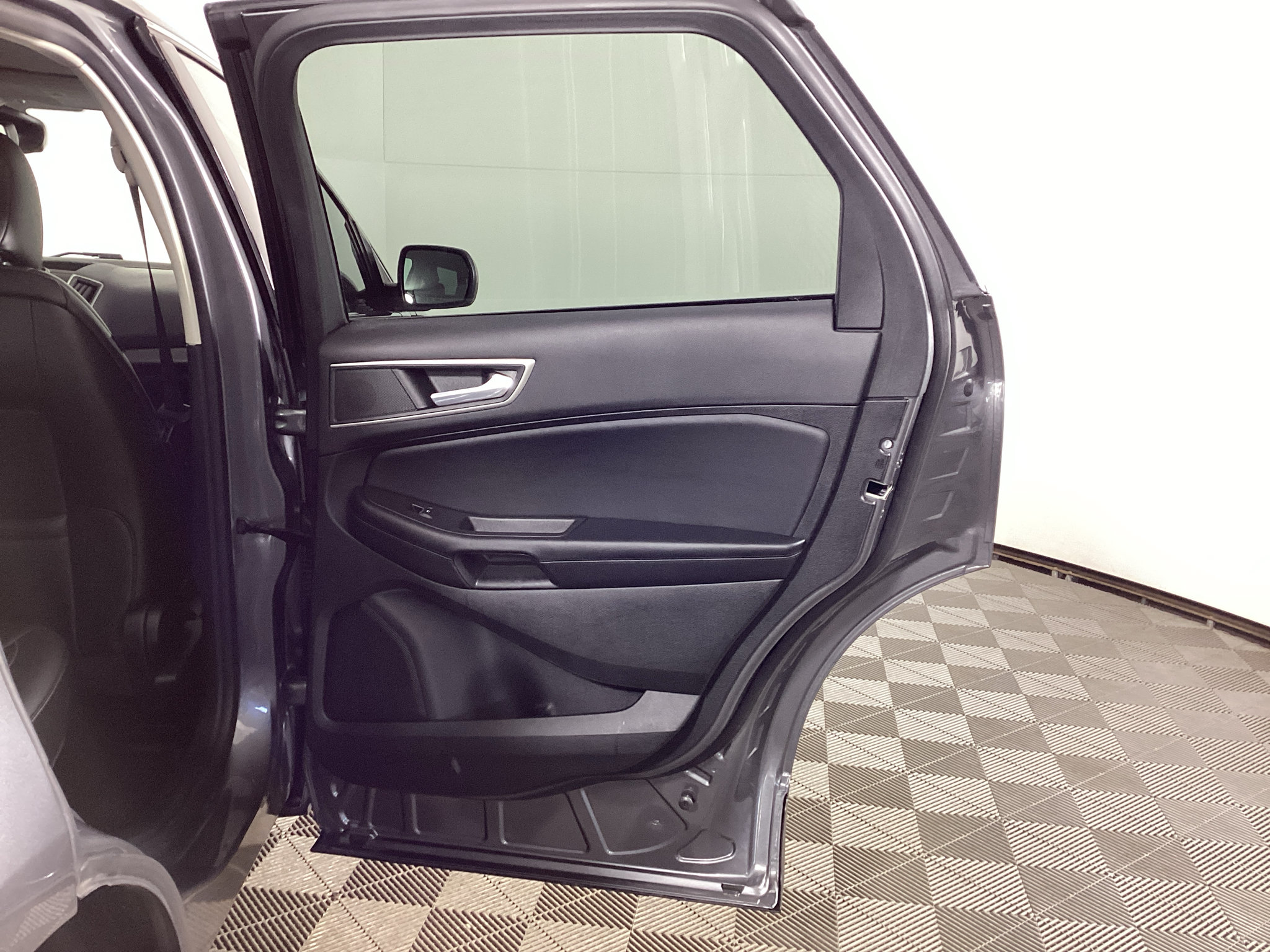 Certified 2024 Ford Edge SEL w/ Convenience Package AWD/4WD image 11